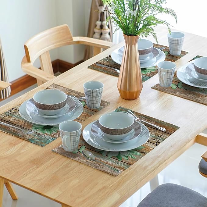 Giwawa Rustic Daisy Placemats Set of 4- Green Sunflowers on Vintage Wood Board Linen Place Mat- Farmhouse Wooden Non Slip Heat Resistant Table Mats for Dining Kitchen Cabin Lodge Decor