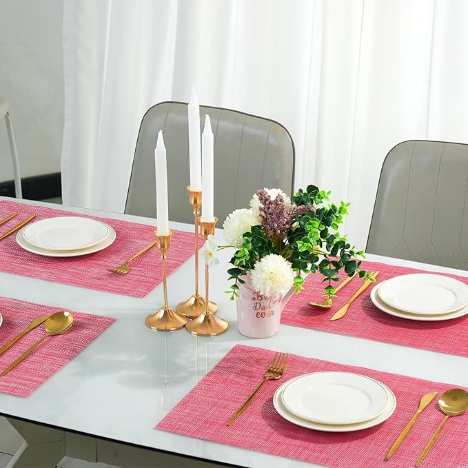 Placemats Set of 6，Christmas Decoration Non-Slip PVC Weave Table Mats Easy to Clean，Heat Resistant Place Mats for Kitchen Dining Table Decoration Indoor Outdoor，Red
