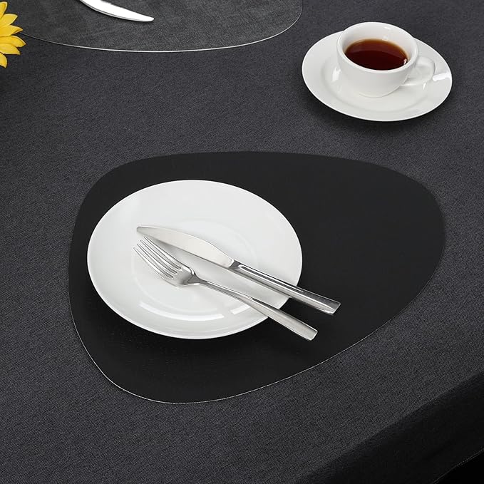 Placemats and Coasters, Washable Reversible Placemats Round Faux Leather Wipeable Place Mats Non Slip Heat Resistant Indoor Outdoor Table Mats (Set of 4, Gray Black)